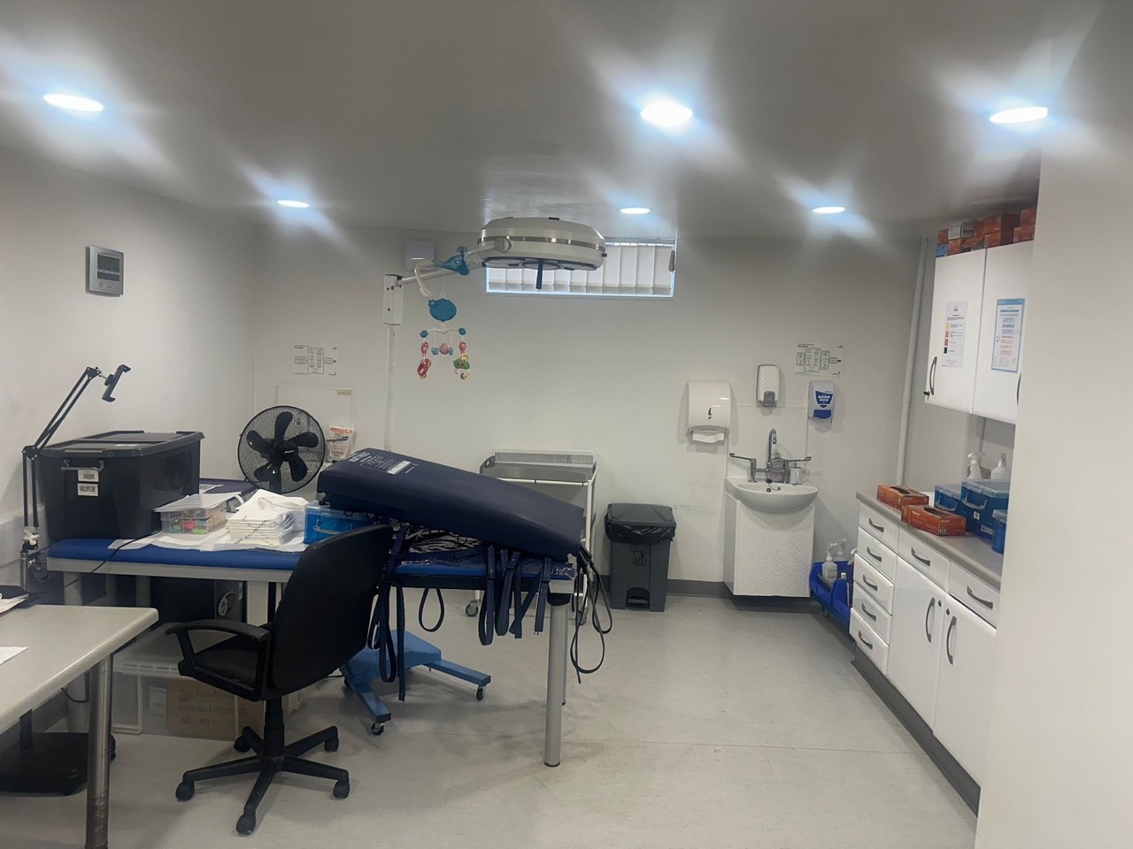 Operating theatre and treatment room for aesthetic clinics to hire in Bradford